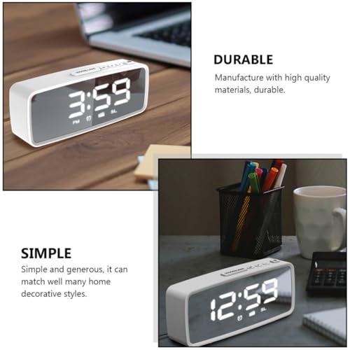 Reloj digital LED efecto espejo con diseño elegante y base estable para mesa de hogar 6