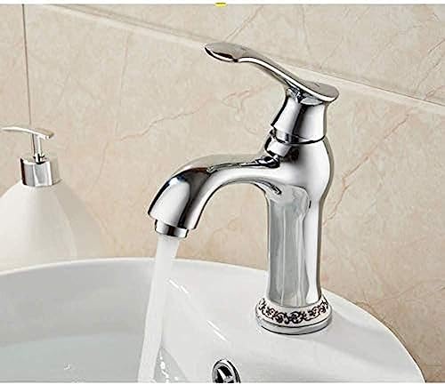 Robinet de cuisine et salle de bain en acier design épuré