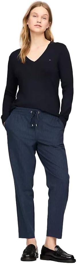 Tommy Hilfiger Womens Classic Fit Lightweight V-Neck Sweater - Image 2