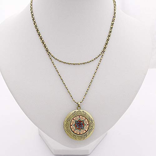 Relicário mandala salmão arabescos e acabamento ouro velho