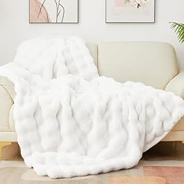 Latepis White Faux Fur...