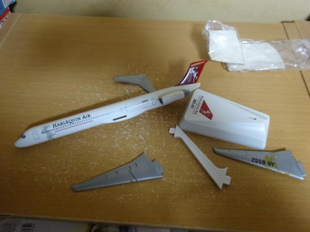 Amazon.co.jp: 1/200 ウースター ハーレクインエア MD-81 : おもちゃ