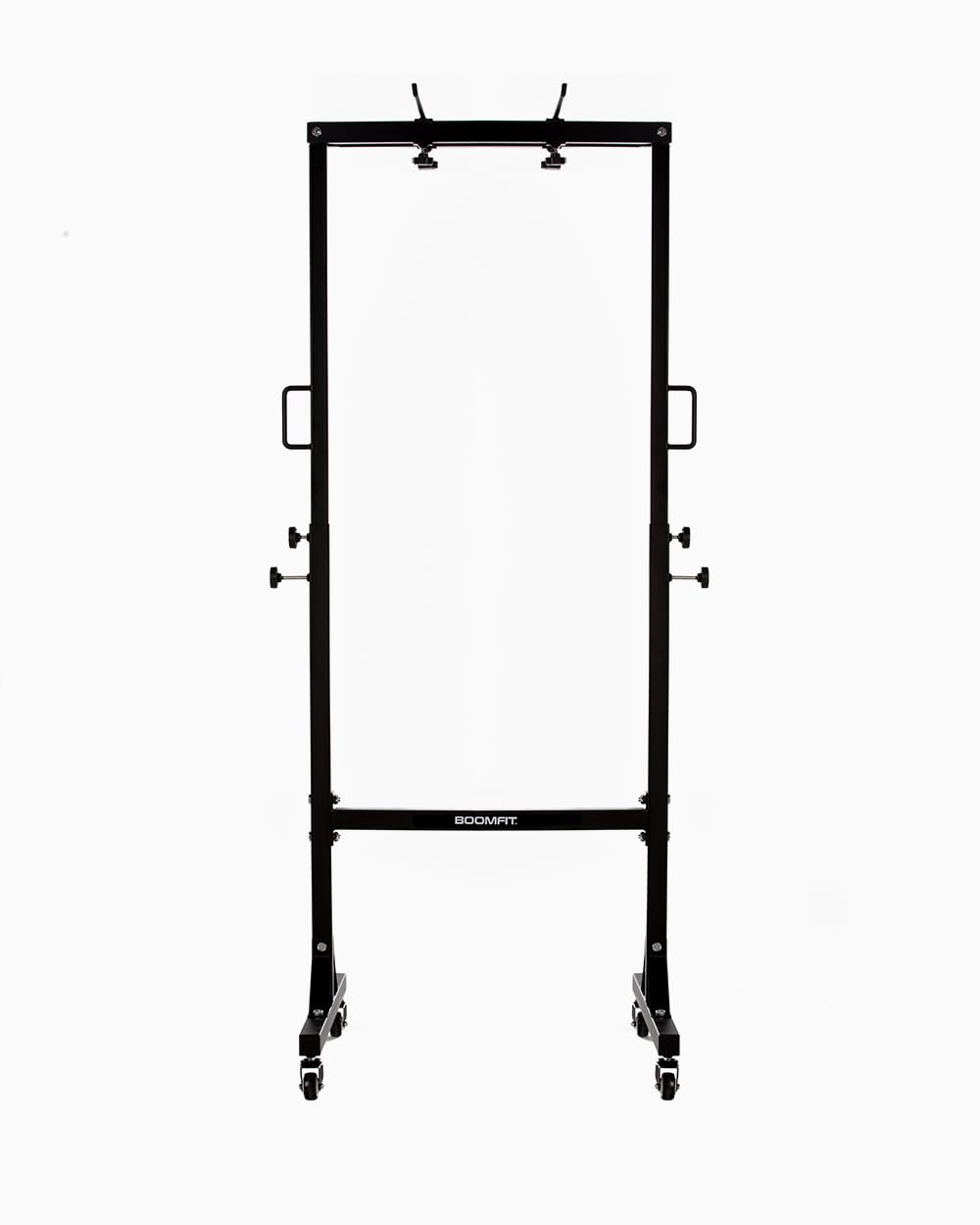 BOOMFIT Soporte de Colchonetas con Ruedas | Organizador de Esterillas Yoga y Pilates para Gimnasio | Perchero Vertical Ajustable Profesional para Centros de Fitness | Estructura de Hierro Resistente