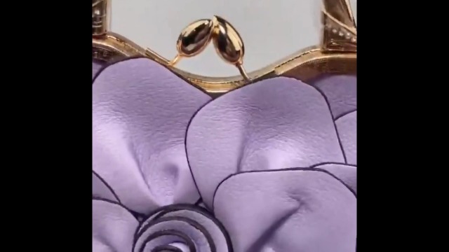 Bolso floral 3D de cuero genuino para mujer estilo tote miniatura 7