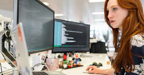 Alle donne salari più bassi