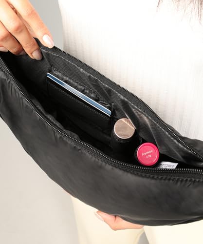 Image of Puma Women, PLUSH Halfmoon Bag, Black,(9210001)