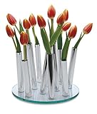 HOCHWERTIGE MATERIALIEN: Die Basis von Bouquet bildet eine klare, massive Glasplatte (Stärke: 70mm; Druchmesser 240mm). Darauf sind 12 - aus massivem Aluminium - gefräste und polierte Röhrchen fest verklebt. Die Vasenröhrchen haben einen Durchmesser von 21,50mm und sind zwischen 140mm und 180mm hoch. Bis zum 50 ml Wasser kann pro Minivase eingefüllt werden.