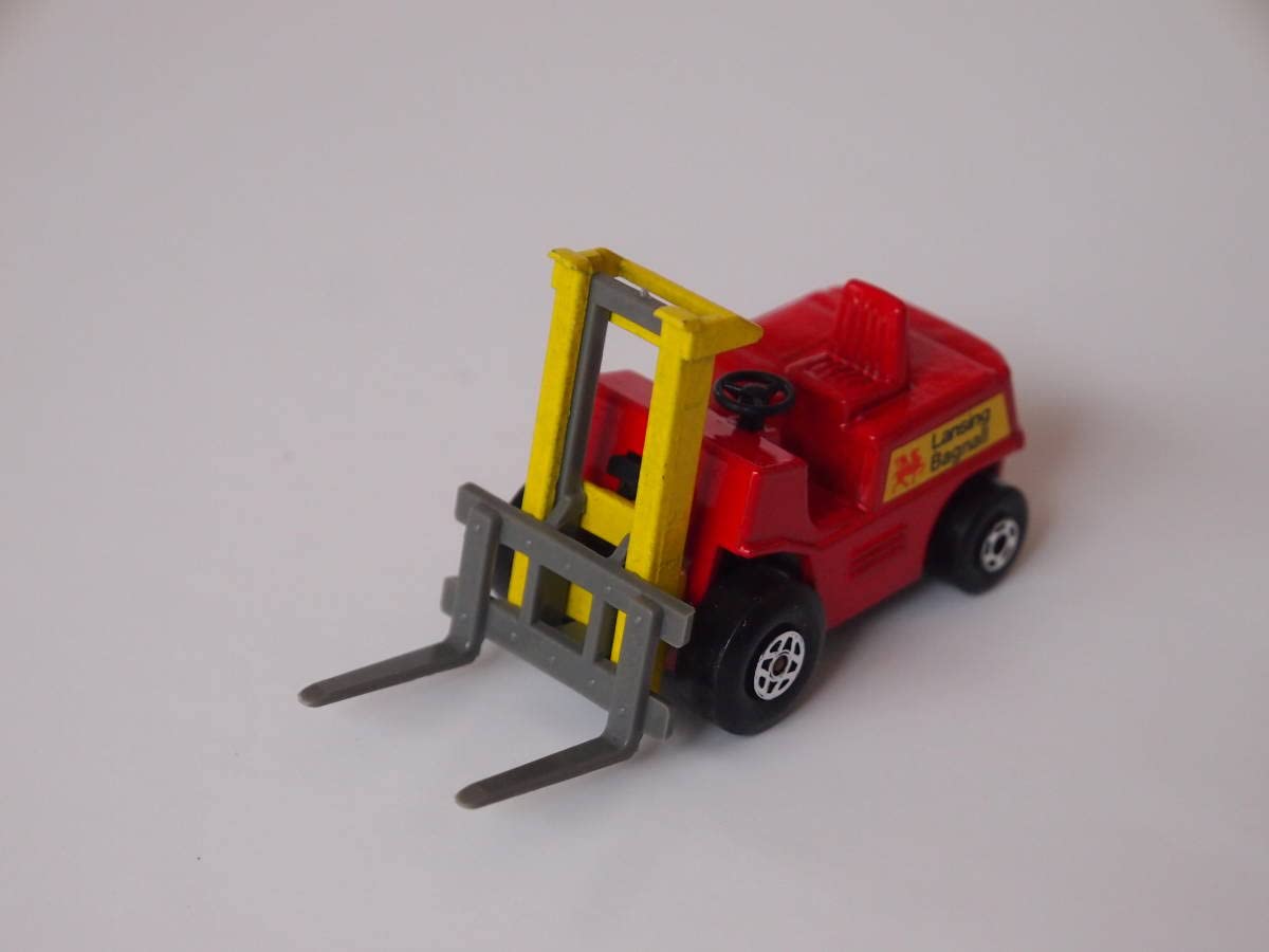Amazon.co.jp: MATCHBOX マッチボックス SUPERFAST No.15 FORK LIFT