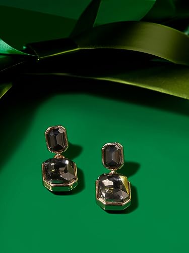 Crystal Shine Stones Studded Stud Earrings - ZPFK16216