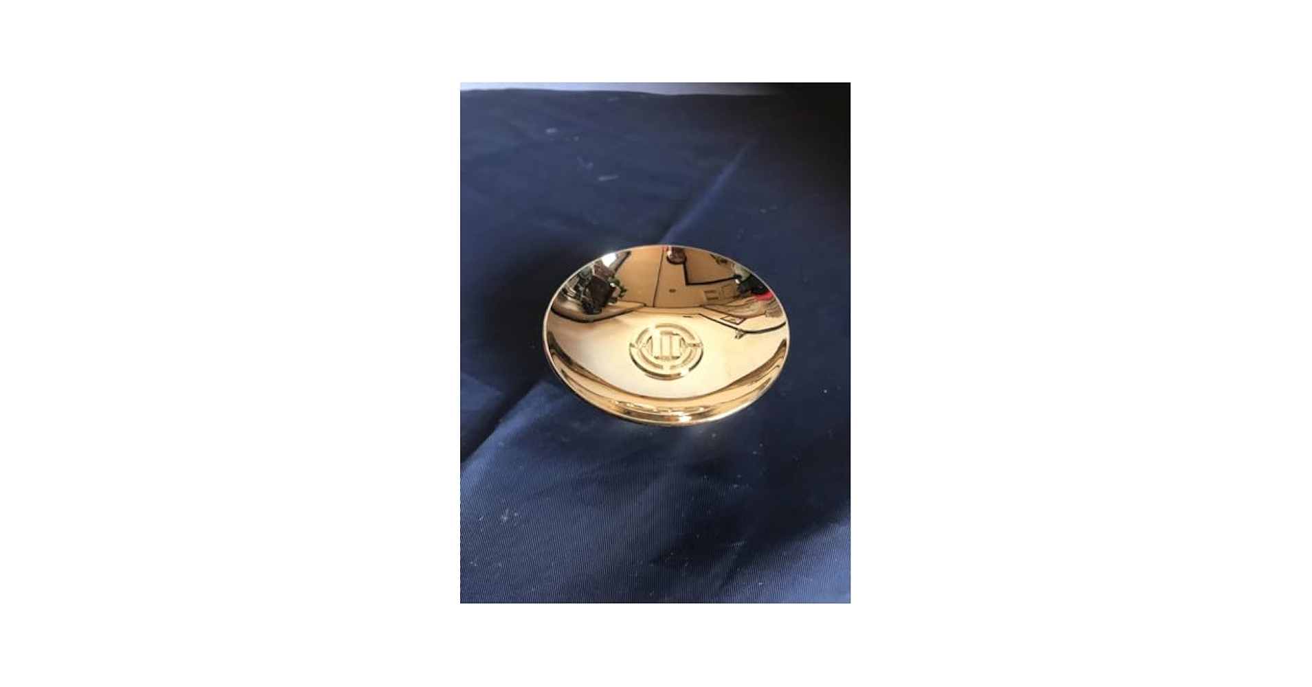 国鉄24KGP刻印入り 金杯 酒器 化粧箱入り 桐箱入り【レア 美品】 昭和天皇御即位五十年記念金杯 菊の御紋 24KGP 桐箱入り 酒器
