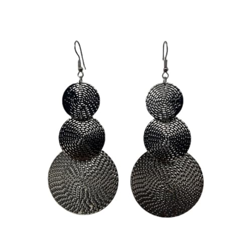 Boucles d'oreilles longues pour affiner le visage et sublimer une tenue de fête