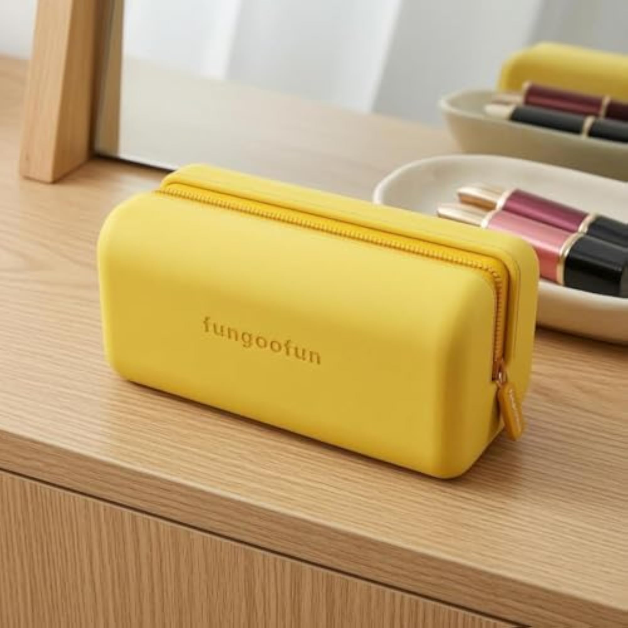 Structured Cosmetic Bag Portable Zipper Makeup Bag, Pink
