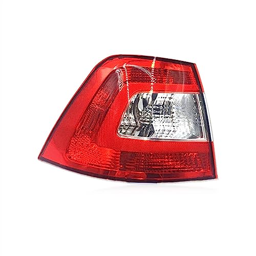 Feu arrière cassé Skoda Rapid ? Changez le bloc gauche sans ampoule 2013-2017