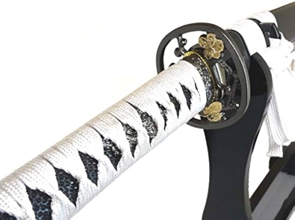 Amazon.co.jp: 戦国武将 織田信長拵え・長谷部国重 模造刀