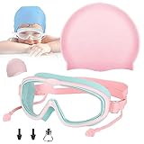 [Schönes Schwimmzeug-Set] Sie erhalten 1 Badekappe, 1 Schwimmbrille, 1 Satz Nasenclips und Ohrstöpsel, keine Waschbäraugen mehr! Unsere Schwimmbrille hat einen großen Rahmen mit einer größeren Kontaktfläche mit dem Gesicht für eine gleichmäßige und komfortable Kraft auf das Gesicht. Die Dichtungen sind aus Silikon und bieten ein super angenehmes Gefühl, wie Gelee auf dem Gesicht!