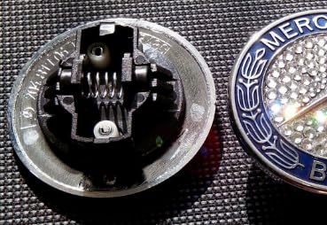 Bling Bling Hood Emblems Nameplates Badges A2128170316 Ice Out Crystal 57mm W205 MB-HE-BL