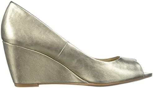 CL by Chinese Laundry Women's Noreen Pump, Gold/Metallic, 8 M US | Image 5