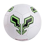 Jugar fútbol puede entrenar la conciencia y la capacidad de trabajo de un equipo. También es bueno para la salud psicológica y física de uno.
