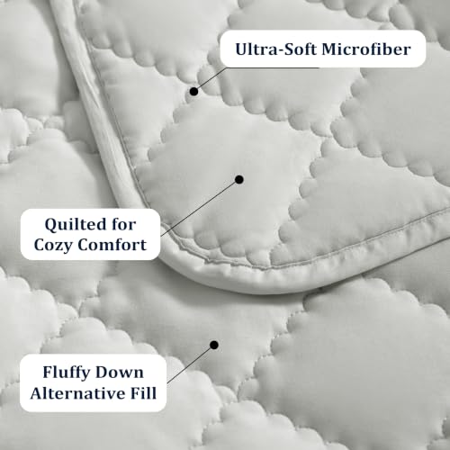 Image of BEDSUM Toddler Quilt 43x60, Microfiber Kids Quilt Toddler Bed, Light Grey | Lightweight Soft Comfort for Toddler Beds, Daycare, Preschool Naps, Boys Girls, Machine Washable All Season Toddler Comforter