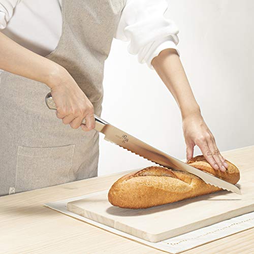 こちらも切れ味が鋭いハイカーボンステンレス刃物鋼が使用され、継ぎ目のないステンレス一体構造となっており、耐水性も高いので、食洗機使用も可能なので衛生面も安心です。