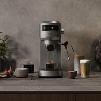 AEG EC6-1-6ST Espresso Siebträgermaschine/schmales Design/Thermoblock Technologie / 15 bar / 3 Einsätze für 1-2 Tassen & ESE Pads/Touch Bedienfeld/Milchschaumdüse / 1 l Wassertank/Edelstahl – Ansicht 2
