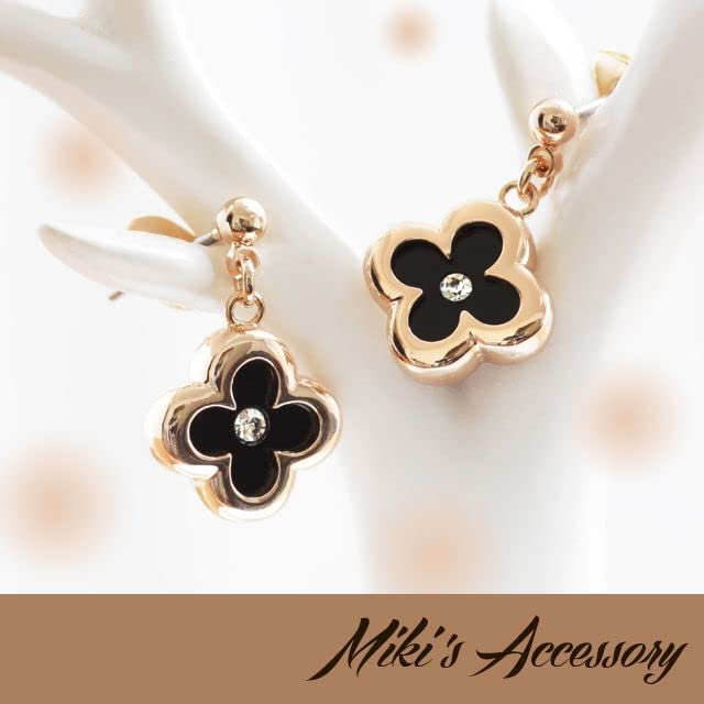 Amazon.co.jp: K18GP ブラッククローバーピアス 幸運 クリスタル