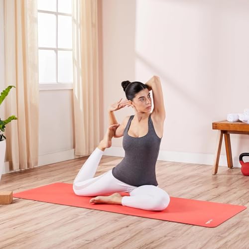 Image of AmazonBasics Dual Colour Reversible Yoga Mat | 6 MM Anti-Slip Thick Mat | Carry Strap | Grippy Surface | TPE & EVA Material | for Men & Women (Red & Black)