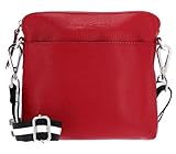 Die bruno banani Schultertasche vollendet jedes Outfit mit ihrem stilsicheren und zurückhaltenden Look. In der bruno banani Tasche kann man einfach Alltagsessentials, wie Schlüssel, Handy und Co. verstauen. Mit den zwei Schulterriemen kann man sie als Umhängetasche tragen. Maße: 20 x 18 x 3 cm