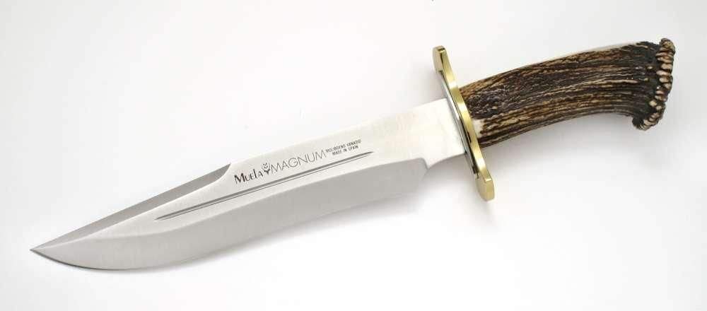 Muela Cuchillo MAGNUM MAGNUM-17S hoja de acero MoVa de 18 cm y empuñadura de asta de ciervo para Caza, Pesca, Supervivencia y Bushcraft Realizado en Ciudad Real + Portabotellas de regalo