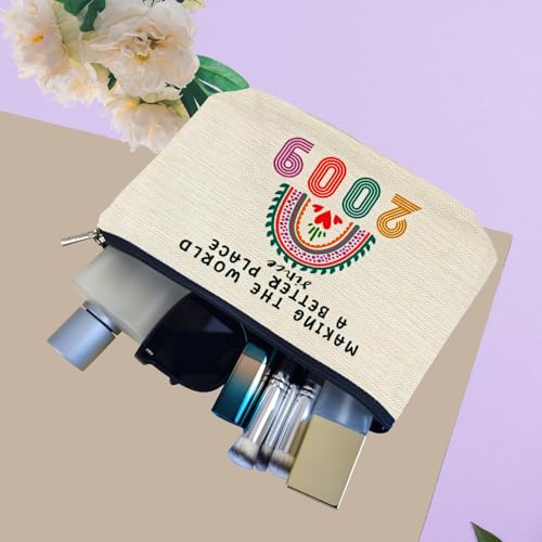 ancpeany Sweet 16 Birthday Decorations for Girls, Her, Teenage Girls, Sister, Daughter, Granddaughter, 2009 Funny 16 Year Old Girl Gift Ideas Makeup Bags, Cosmetic Travel Bag for 16th Birthday Gifts3