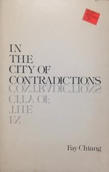 Paperback In the city of contradictions Book