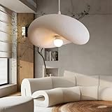 ●Matériel et artisanat: Le corps de lampe en fer est robuste, durable, résistant à la corrosion et ne se déforme pas facilement; Le parallème en polystyrène de haute densité a une texture légère et une texture unique qui a été sculptée à la main pour disperser doucement la lumière. La sculpture artisanale fait à la main donne à chaque lampe une particularité, créant des objets d'éclairage qui peuvent résister à l'épreuve du goût