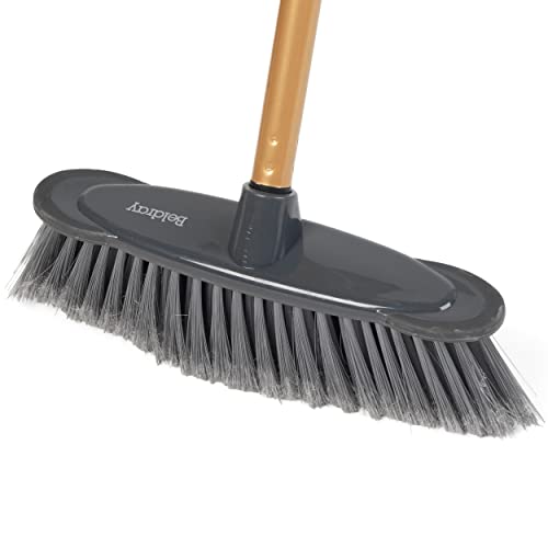 Beldray LA068717GRYEU7 150 Years stubenbesen mit stiel Kehrbürste für die meisten Hartböden, Kupferoptik 120cm Besen, zimmerbesen stiel wohnung mit weiche Borsten, Gummiabschluss schützt – Bild 4