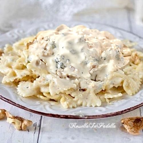 Pasta con gorgonzola e noci cremosa
