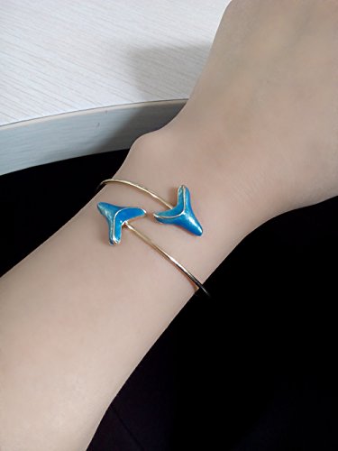 NOUMANDA Double Shark Tooth Wrap Bracelet Arrow Bangle Bracelet Glowing in the Dark4