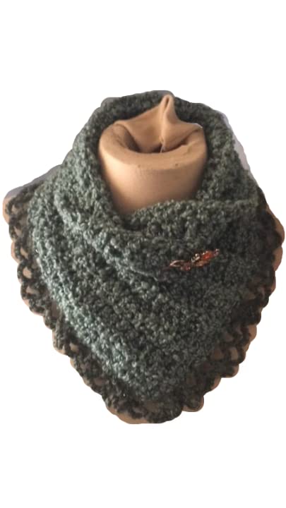 Tour du cou vert fait main, le snood idéal avec broche pour offrir