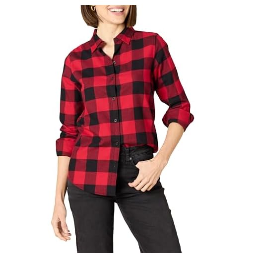 17+ Fall Outfit Ideas for Women That Always Look Stylish Plaid Flannel Shirt