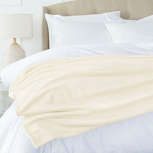 Amazon Brand - Pinzon Velvet Plush Blanket, Ivory, Twin (66 In X 90 In) #TOP3