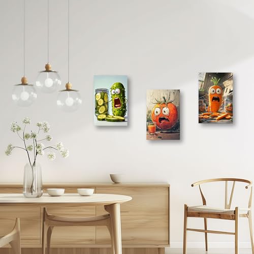 Poster de cornichon triptyque pour habiller le mur d'un restaurant moderne