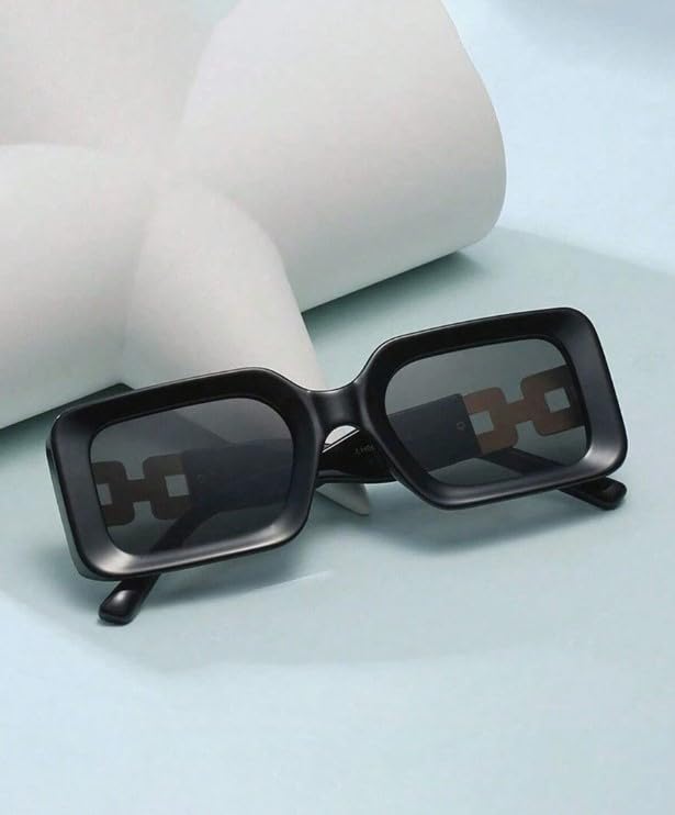 Fashionable Chain Link Temple Ladies Small Frame Chic Streetwear Glasses for Casual & Boho Look Womenswear4