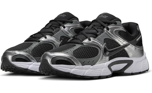 Nike Men's V5 RNR Sneaker2