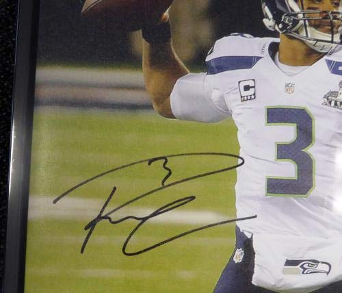 ラッセル・ウイルソン直筆サイン入り超大型写真…Russell Wilson… ラッセル・ウイルソン直筆サイン入り超大型写真…Russell Wilson…