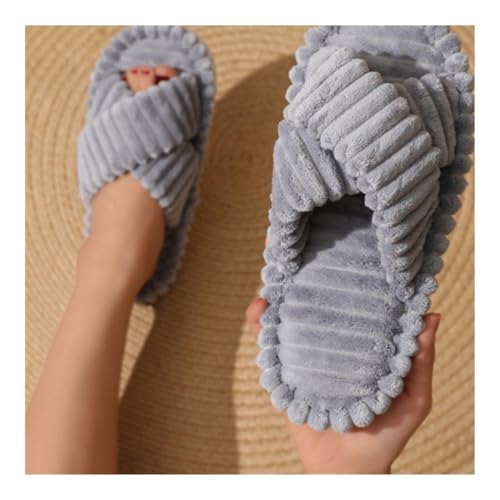Chaussures de douche et chaussons d'intérieur doux en coton gris