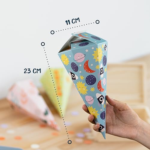 Amari ® Schultüten Bastelset 3er-Set – Schultüte Jungen & Mädchen aus stabilem Karton (350 g) – mit Moosgummi-Stickern – Mini Zuckertüten zum Selber Basteln – Schulanfang DIY