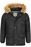 Funktionalität -Die Jacke hat eine tiefe Kapuze. Sie schützt den Kopf des Kindes vor Wind und Niederschlag. In den tiefen Taschen kann wichtiges Zubehör verstaut werden.