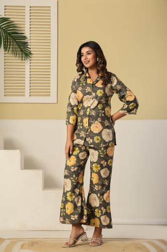 Image of Women's Pure Cotton Printed Night Suit,Top and Relaxed Pajama Set, Stylish Sleepwear