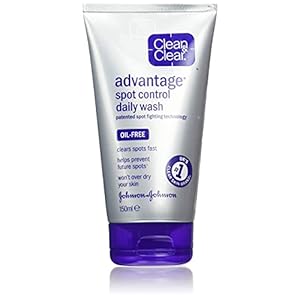 Clean and Clear Advantage Fast Action Daily Wash 150ml