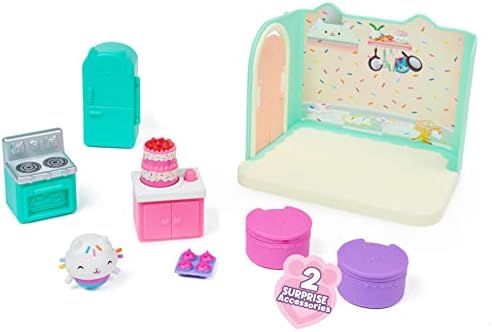 Gabby and the Magic Home GABBY'S Dollhouse Playset Luksusowa kuchnia małej kapusty - 1 figurka + akcesoria - dodaj ten element do swojego domu zabawkę dla dzieci 3 lata +