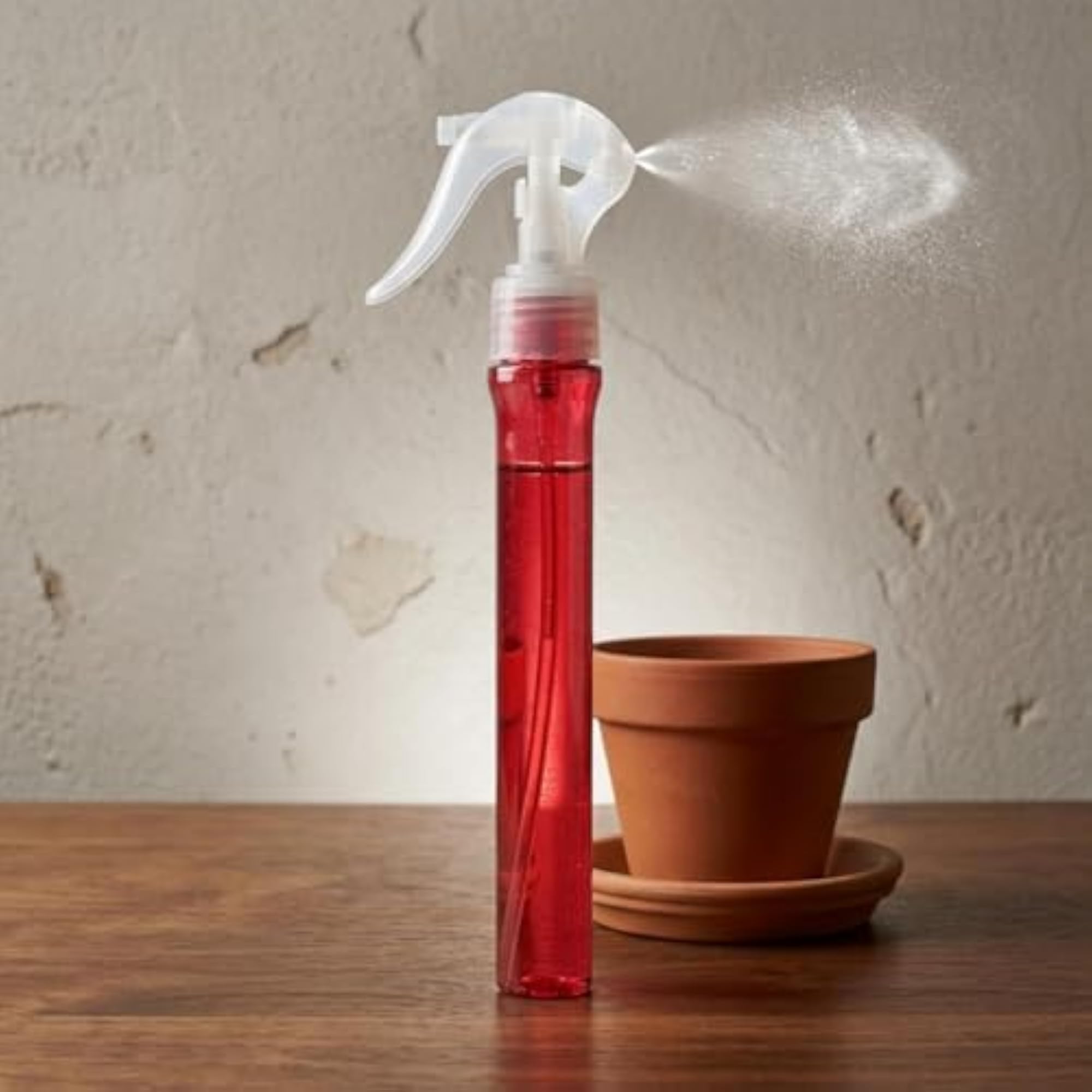 Transparent Thumb Spray Bottle for Hairdressers