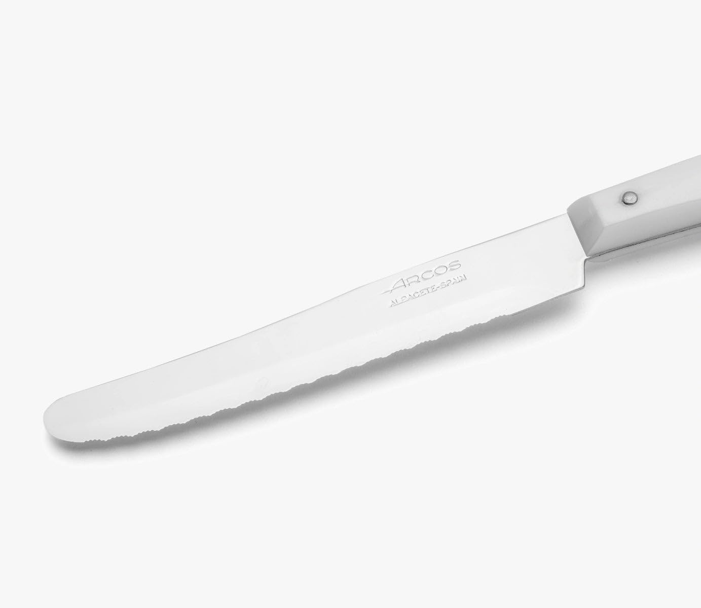 Arcos Cuchillos de Mesa - Hoja Serrada Acero Inoxidable Nitrum 110 mm - Cuchillo de Postre - Mango Nylon Blanco - Serie C - Mayor Durabilidad y Corte Preciso